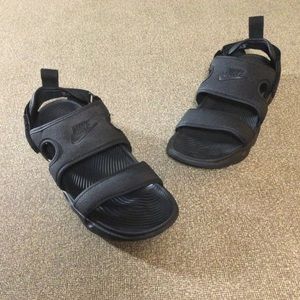Nike Womens Black Owaysis CK9283 001 Adjustable Strap Sports Sandal Size 8